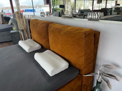 Alternative view of Abverkauf Boxspringbett Bali in Nubuk Echtleder