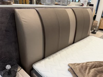 Alternative view of Abverkauf Echtleder Boxspringbett Lüneburg