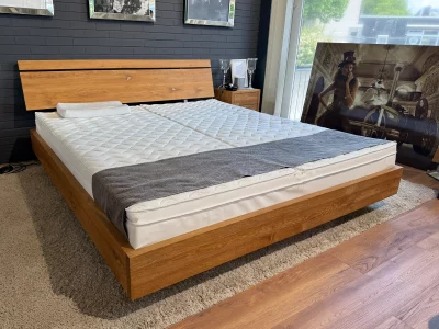 Abverkauf Wasserbett in Bohle Massivholz
