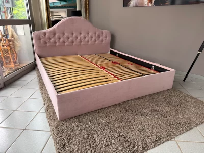 Abverkauf Bettgestell Chesterfield